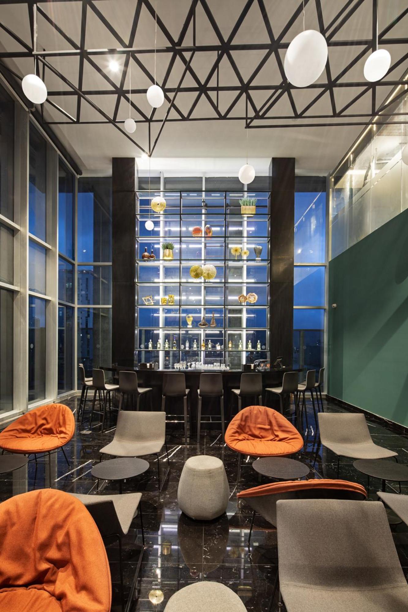 Galeria Plaza 5* Monterrei